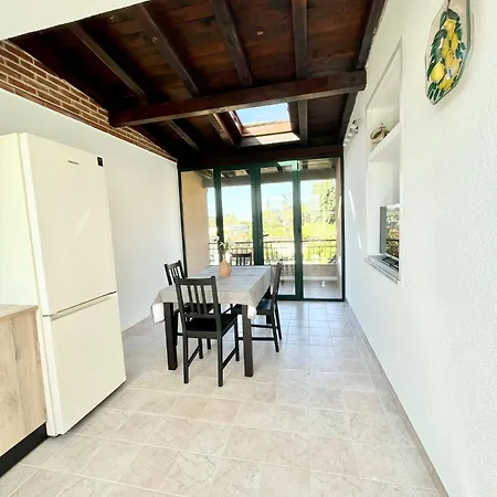 Anna Holidays Holiday home *